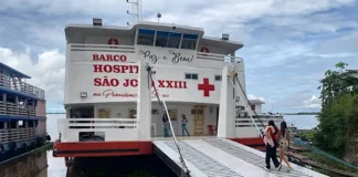 Barco hospital realiza mais de 7 mil atendimentos em comunidade de Itacoatiara