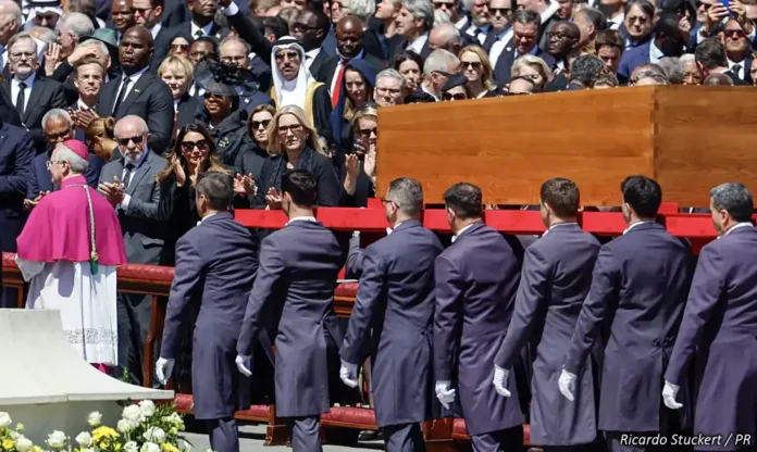 sepultamento-papa-francisco-by-ricardo-stuckert