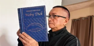 70 anos de risadas, poesia, chope e papelão no açaí