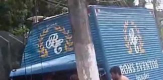 Acidente com caminhão e chuva paralisam Efigênio Salles