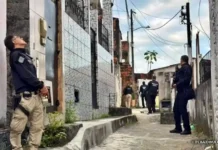 Operação contra o Comando Vermelho prende 35 pessoas na Bahia e Ceará