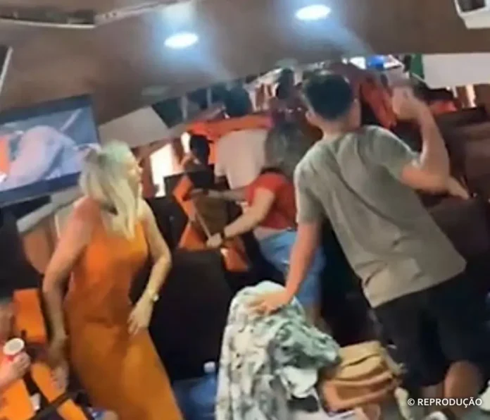 panico-embarcacao-rio-solimoes-reproducao