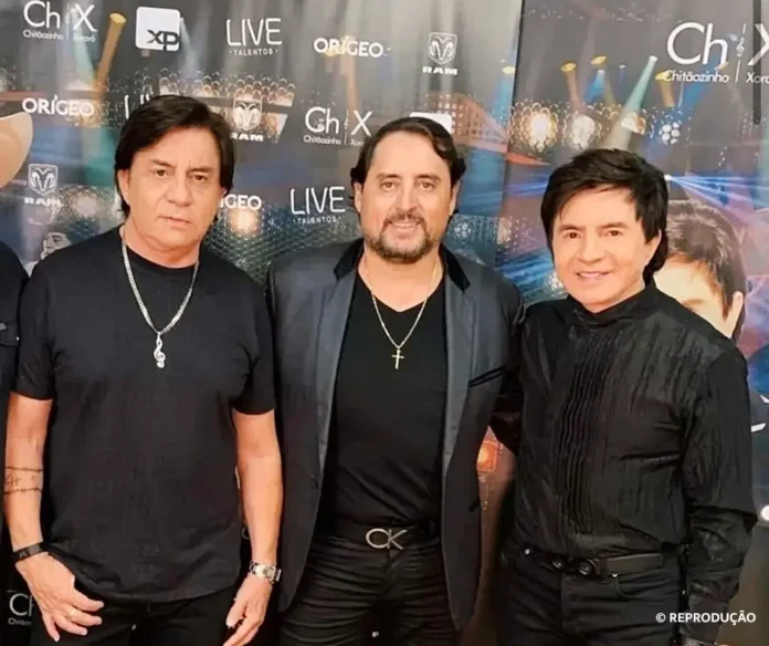 cantor-mauri-e-dupla-chitaozinho-e-xororo-reproducao