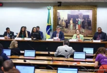 Relator prepara parecer sobre piso nacional para funcionários da educação