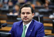 Capitão Alberto Neto nega ser vice e reafirma Senado